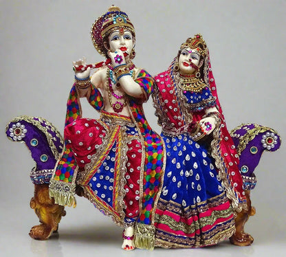 Statue ALiLA Radha Krishna Ji On Sofa God Idol Murti Figurine Pooja Room  Wedding Gift Items for Mandir/Temple/Home/Office, 37 x 16 x 33 cm Statue